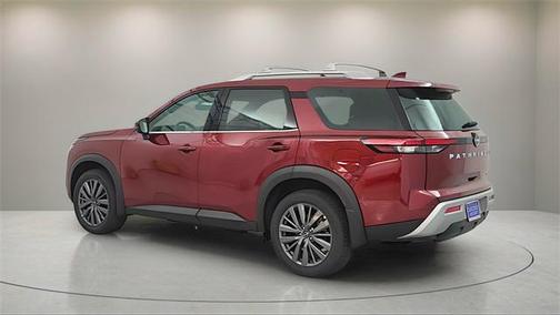 2025 Nissan Pathfinder SL FWD