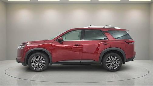 2025 Nissan Pathfinder SL FWD