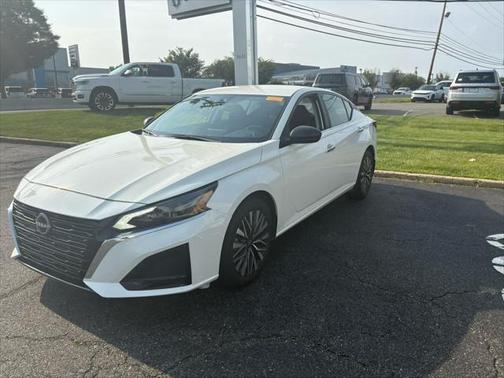 2025 Nissan Altima SV FWD