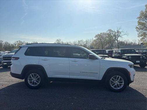 2022 Jeep Grand Cherokee L Laredo