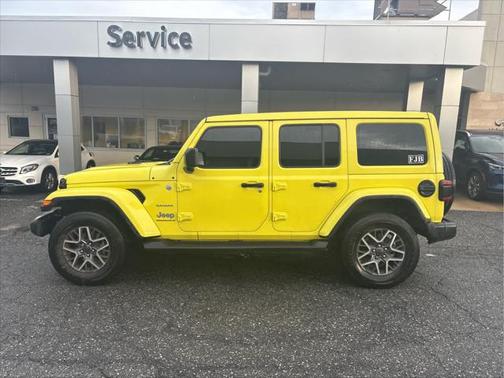 2024 Jeep Wrangler 4-Door Sahara 4x4
