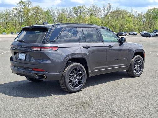2025 Jeep Grand Cherokee Summit
