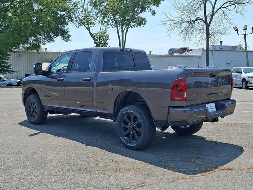 2025 RAM 2500 Big Horn Crew Cab 4x4 6'4' Box