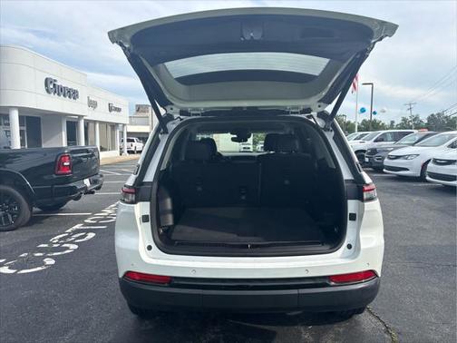 2023 Jeep Grand Cherokee Limited X