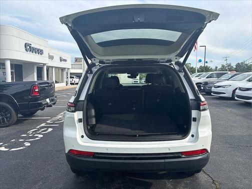 2023 Jeep Grand Cherokee Limited X