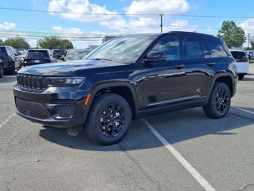 2025 Jeep Grand Cherokee Altitude