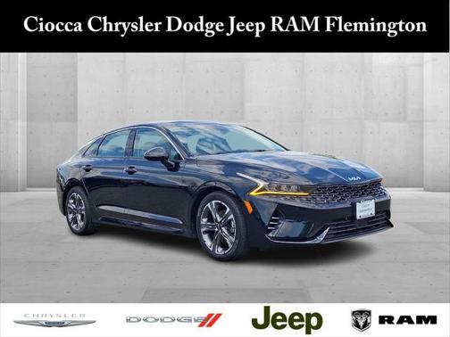 2022 Kia K5 EX