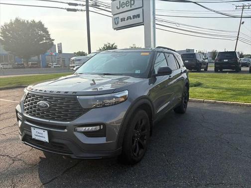2023 Ford Explorer ST-Line
