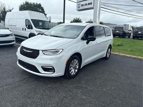 2025 Chrysler Pacifica L