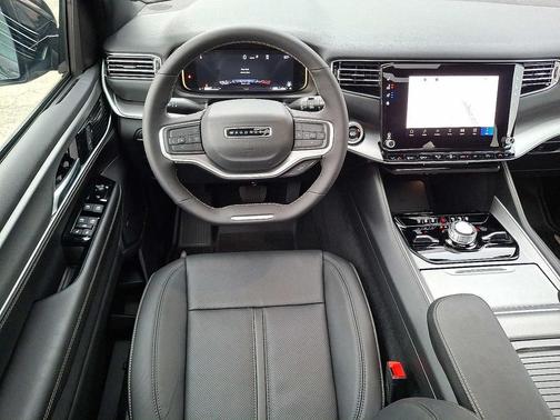 2025 Jeep Wagoneer L Series II Limited 4x4