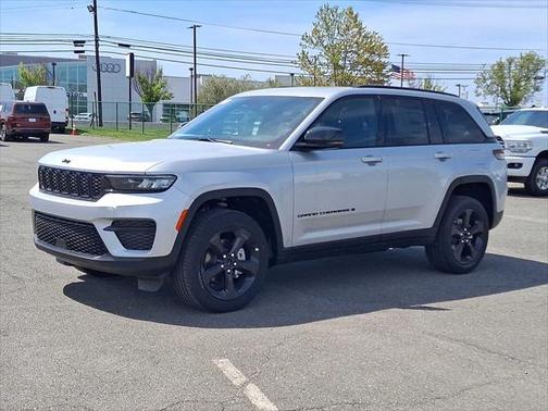 2025 Jeep Grand Cherokee Altitude