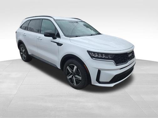 Glacial White Pearl 2022 Kia Sorento S