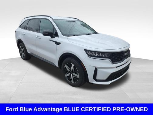 Glacial White Pearl 2022 Kia Sorento S