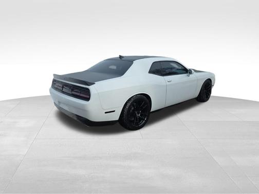 2017 Dodge Challenger R/T 392