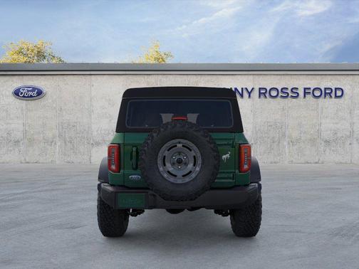 Eruption Green Metallic 2025 Ford Bronco Outer Banks