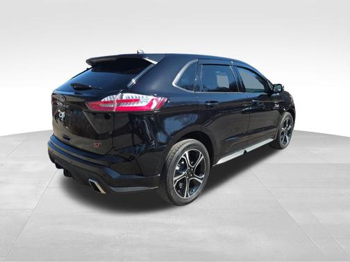 2023 Ford Edge ST