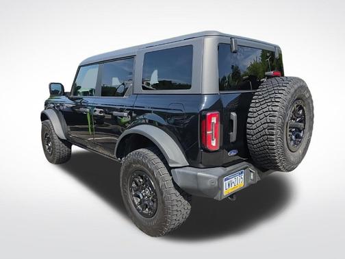 Black 2022 Ford Bronco Wildtrak