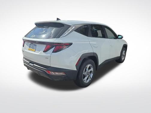 2022 Hyundai TUCSON SE