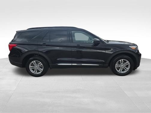 Agate Black Metallic 2023 Ford Explorer XLT