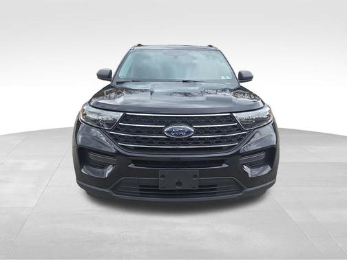 Agate Black Metallic 2023 Ford Explorer XLT