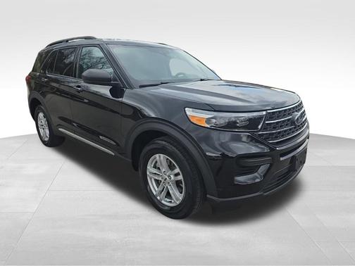 Agate Black Metallic 2023 Ford Explorer XLT