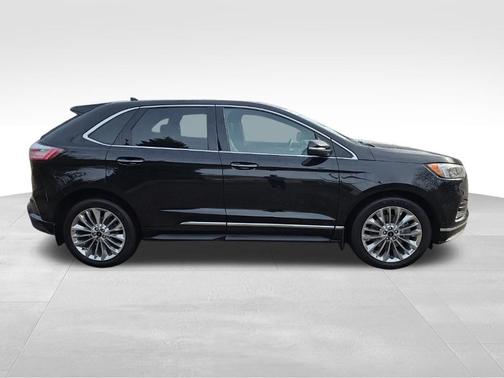Agate Black 2020 Ford Edge Titanium