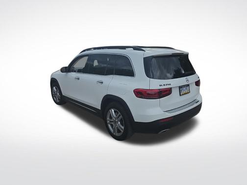 White 2022 Mercedes-Benz GLB 250 4MATIC
