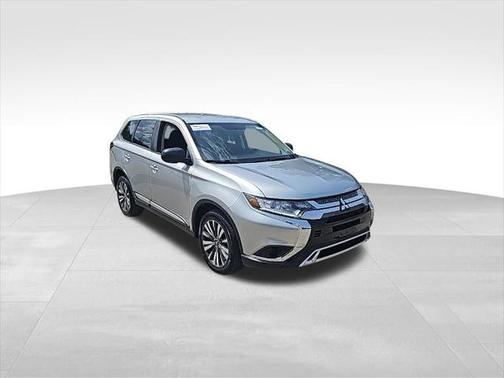 2020 Mitsubishi Outlander ES
