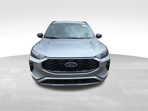 Iconic Silver Metallic 2024 Ford Escape ST-Line