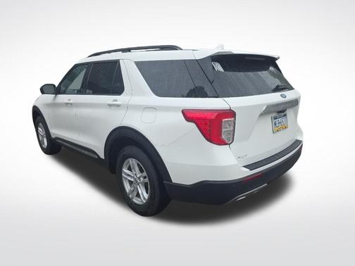 Star White Metallic Tri-Coat 2021 Ford Explorer XLT