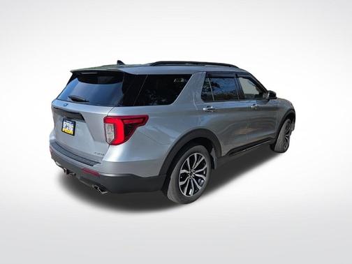 Iconic Silver Metallic 2022 Ford Explorer ST-Line