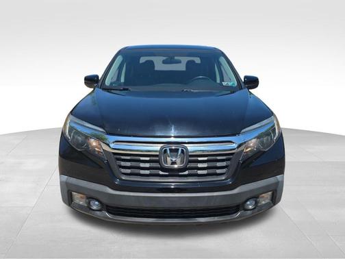 Crystal Black Pearl 2017 Honda Ridgeline RTL