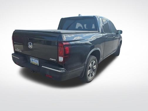 Crystal Black Pearl 2017 Honda Ridgeline RTL