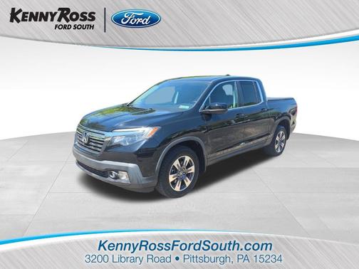 Crystal Black Pearl 2017 Honda Ridgeline RTL
