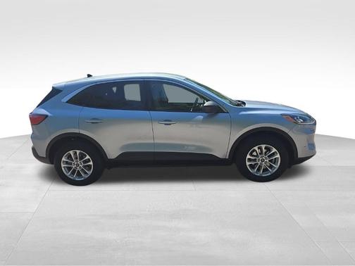 Iced Blue Silver Metallic 2022 Ford Escape SE