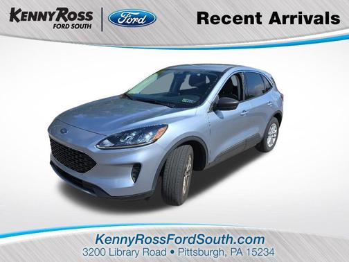 Iced Blue Silver Metallic 2022 Ford Escape SE