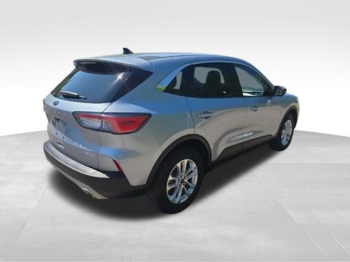 Iced Blue Silver Metallic 2022 Ford Escape SE