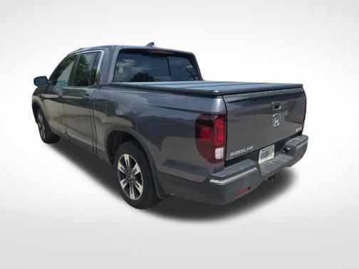 Modern Steel Metallic 2019 Honda Ridgeline RTL
