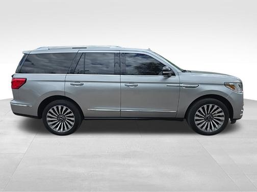 Silver Radiance 2021 Lincoln Navigator Reserve