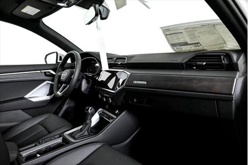 2025 Audi Q3 S line Premium 45 TFSI quattro