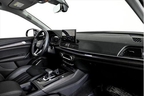 2025 Audi Q5 45 S line Premium Plus