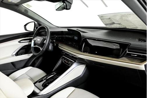 2025 Audi Q5 Premium Plus 2.0 TFSI quattro