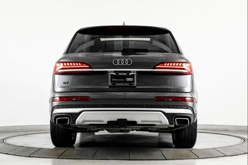 2025 Audi Q7 55 Premium Plus
