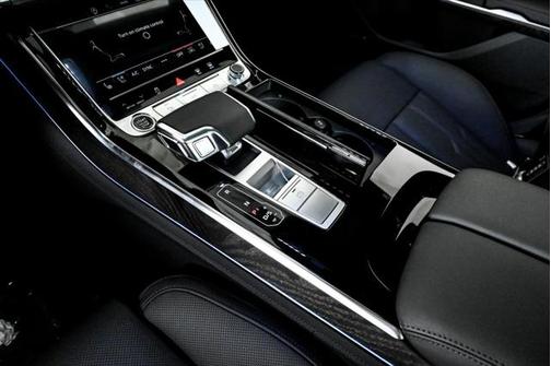 2025 Audi A8 L 55 TFSI quattro