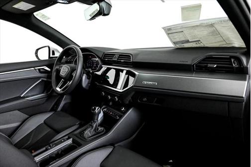 2025 Audi Q3 S line Premium 45 TFSI quattro