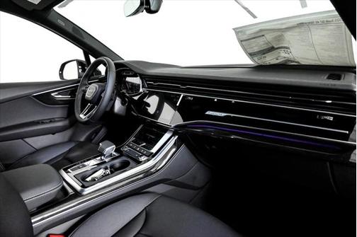 2025 Audi Q7 45 Premium