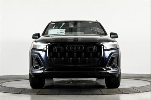2025 Audi Q7 45 Premium