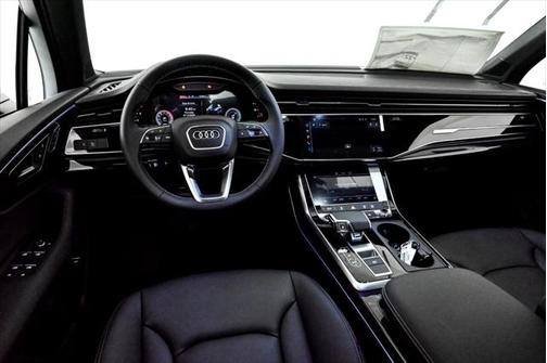 2025 Audi Q7 45 Premium