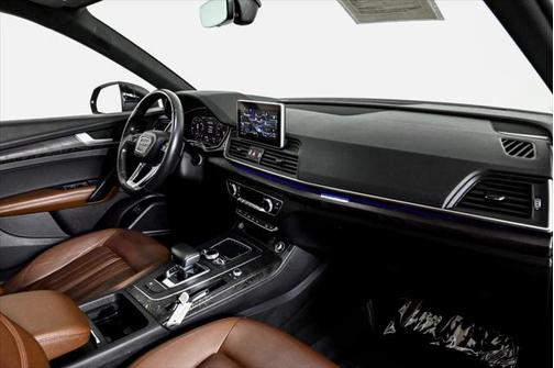 2020 Audi Q5 Prestige w/ 20s & CWP