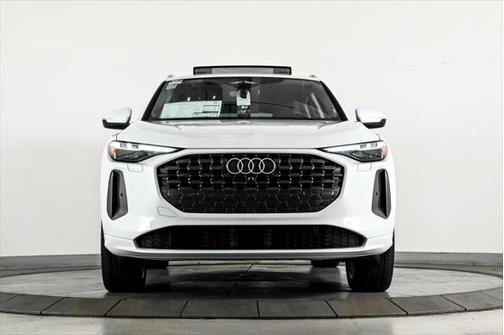 2025 Audi Q5 Premium Plus 2.0 TFSI quattro